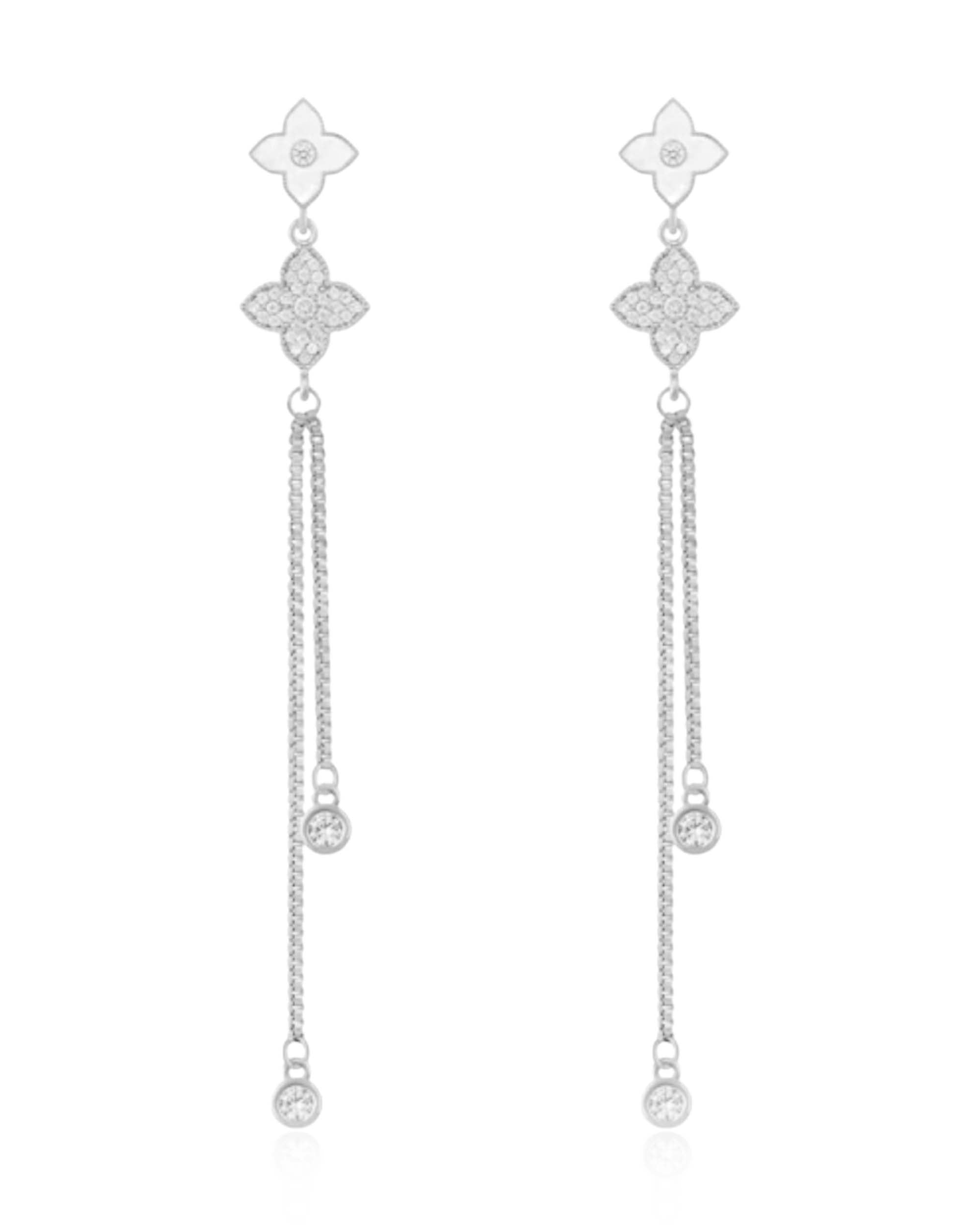 Chamonix Clover Chain Stud Earrings