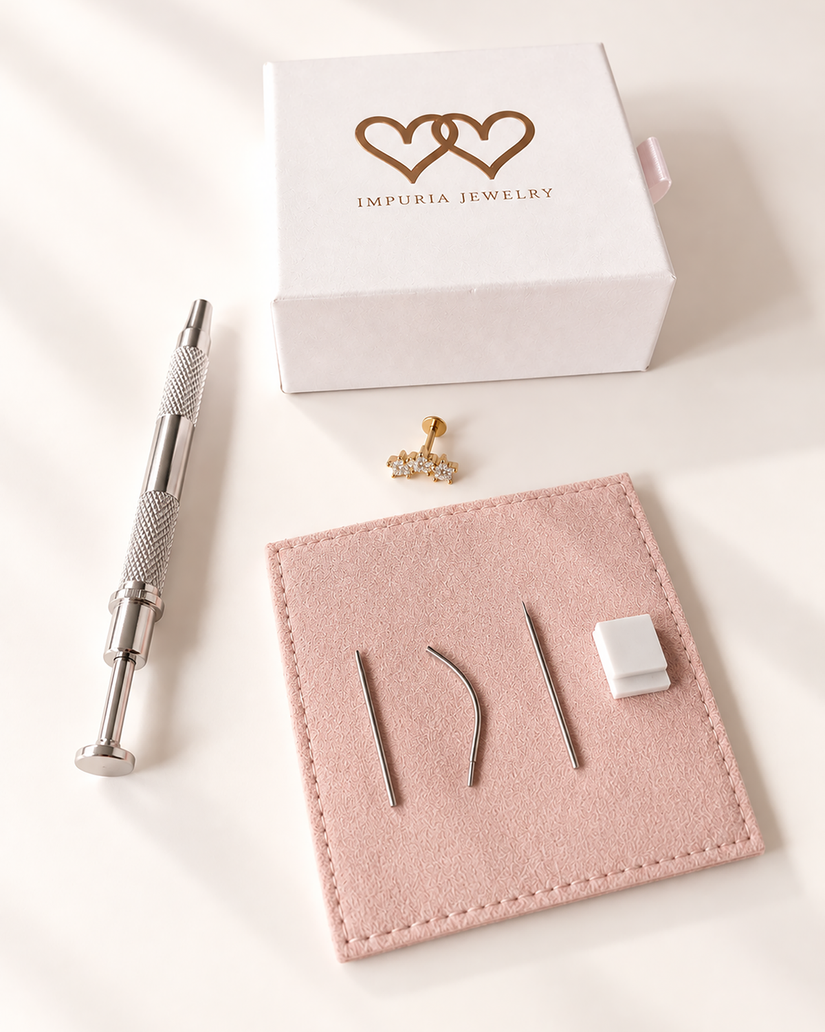 The Easy Gardenia Flat Back Set