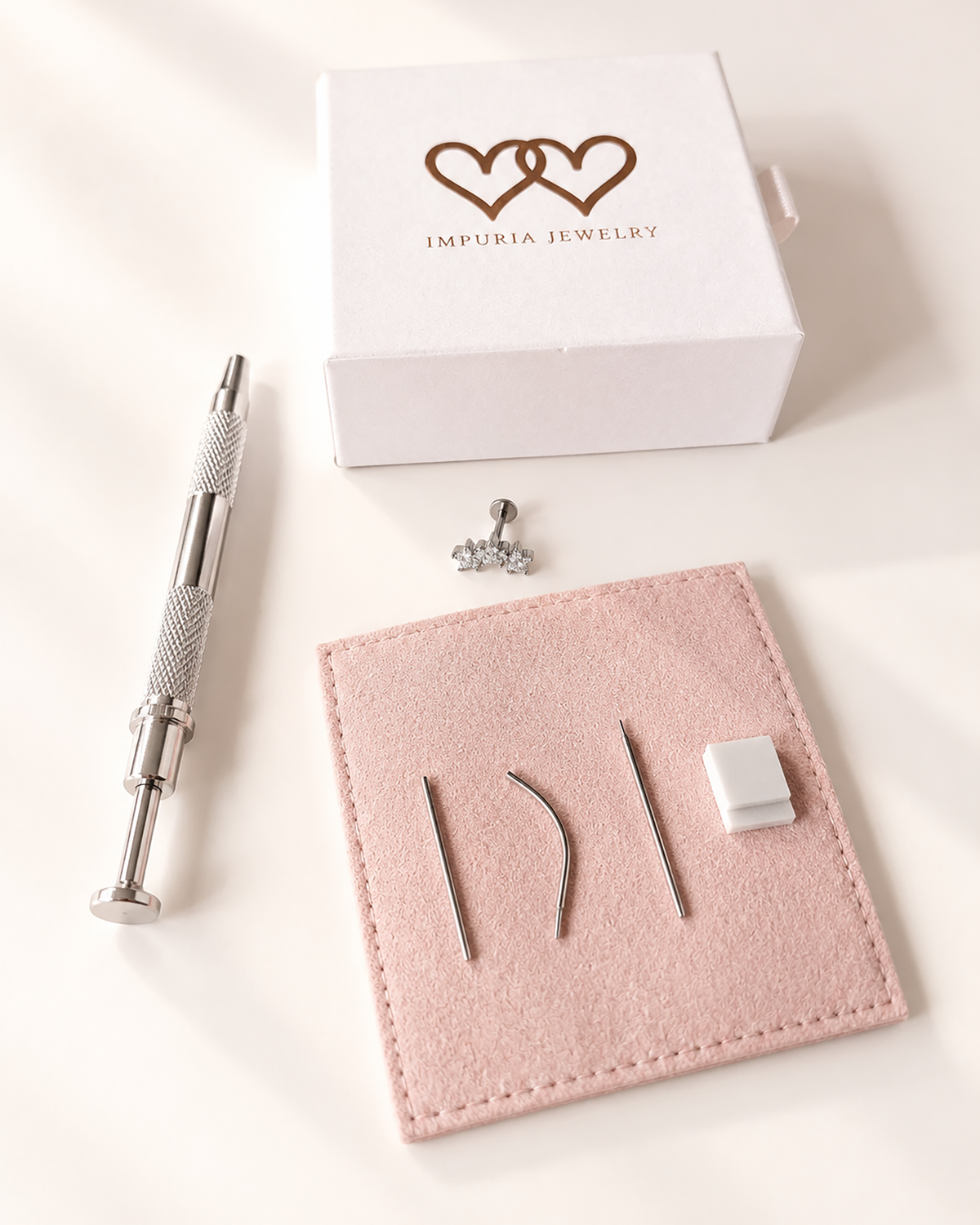 The Easy Gardenia Flat Back Set