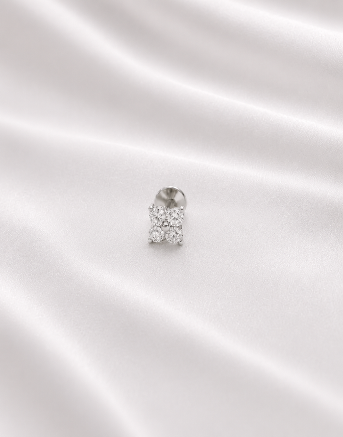 Clover flat back stud silk