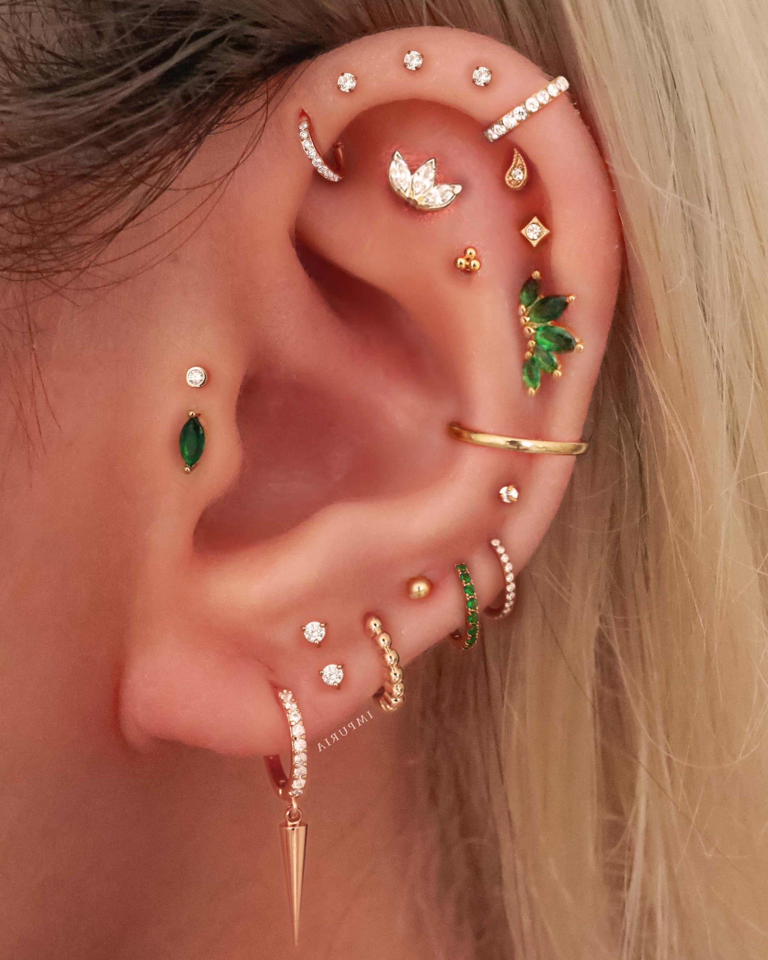 Cute Multiple Ear Piercing Curation Ideas for Women Flat Back Earring Studs - www.Impuria.com #earpiercings