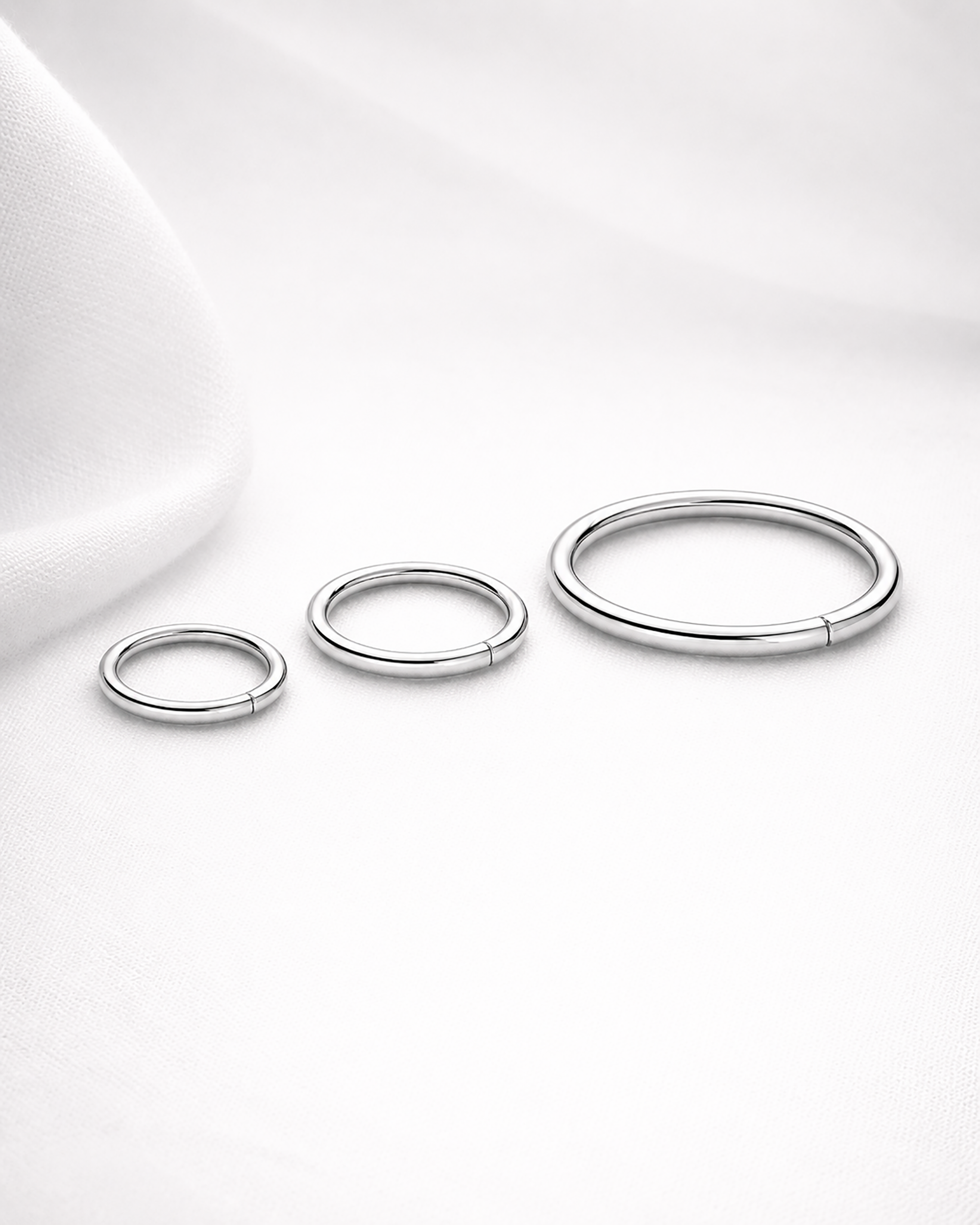 The Polished Tapered Hoop Capsule