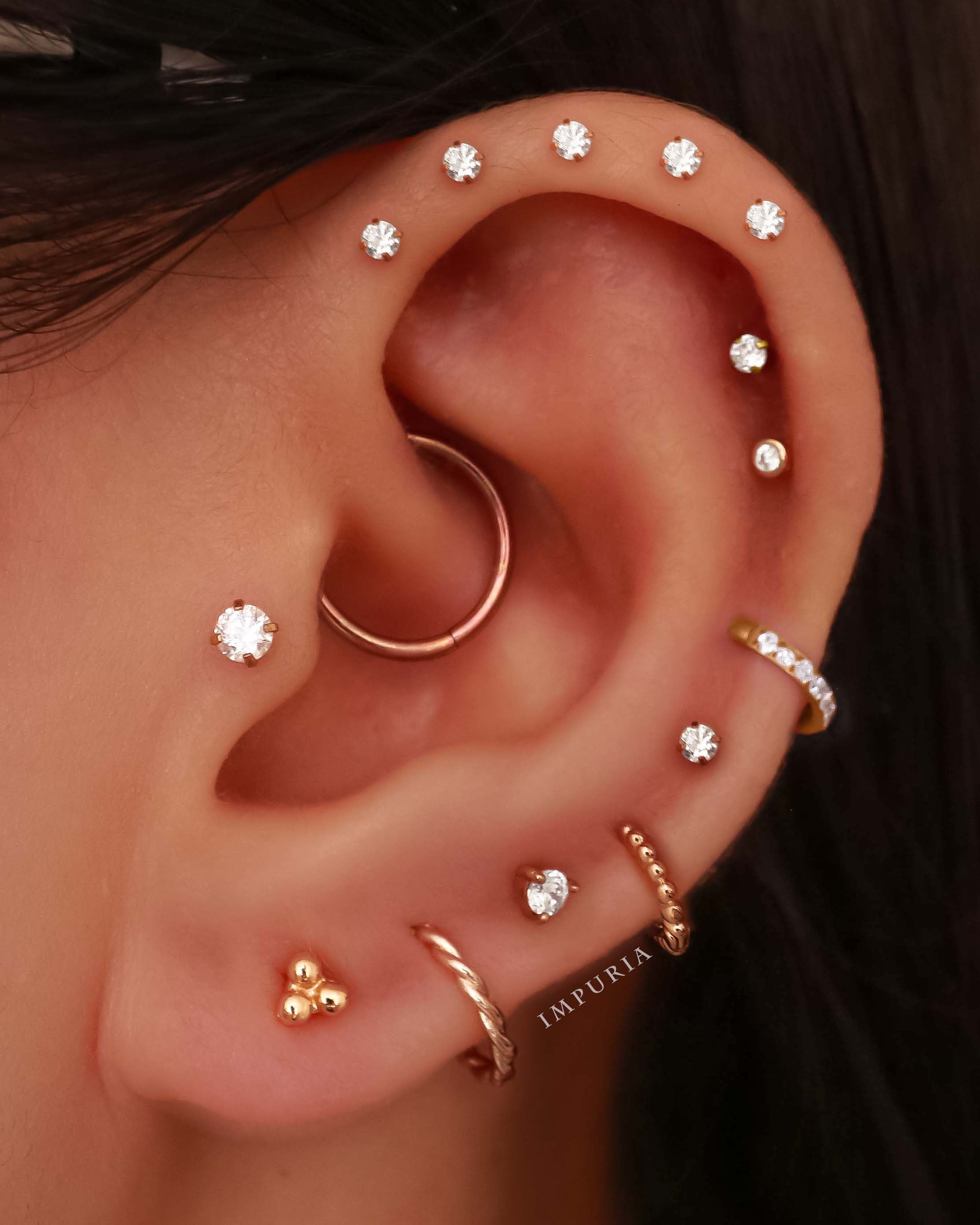 All the Way Around Cartilage Helix Lobe Multiple Ear Piercing Placement Curation Ideas - ideias fofas de piercing na orelha - www.Impuria.com