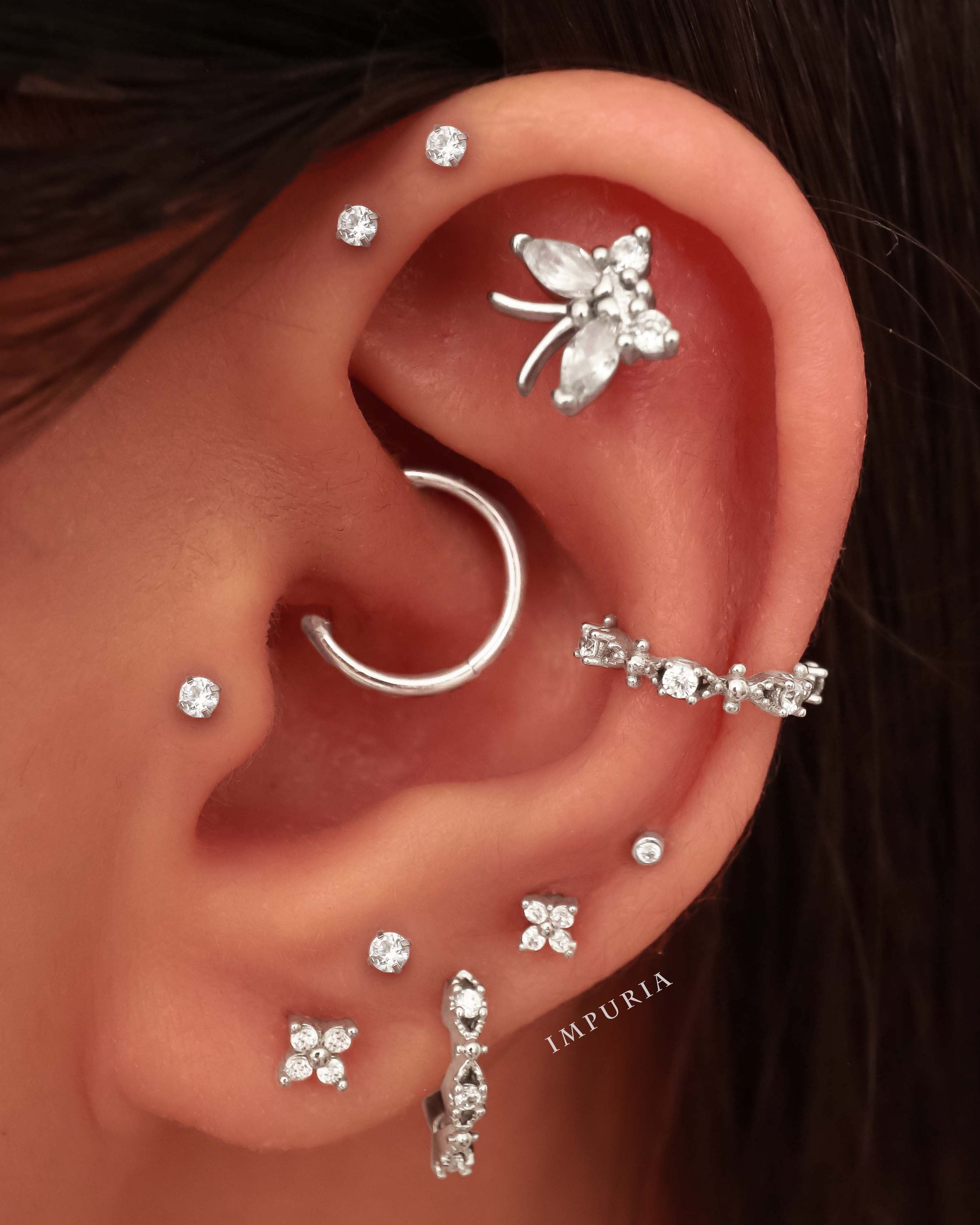 Forward Helix Piercing  Cute Butterfly Feminine Ear Piercing Ideas for Women for Females - Ideas para perforar las orejas de las mujeres - www.Impuria.com #earpiercings 