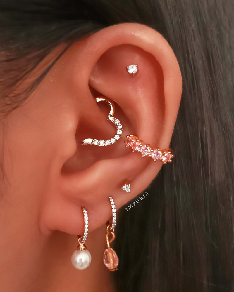 Classy Ear Piercing Ideas for Women Pearl Crystal Pave Cartilage Helix Lobe Hoop Ring - Ideas elegantes para perforar la oreja- www.Impuria.com