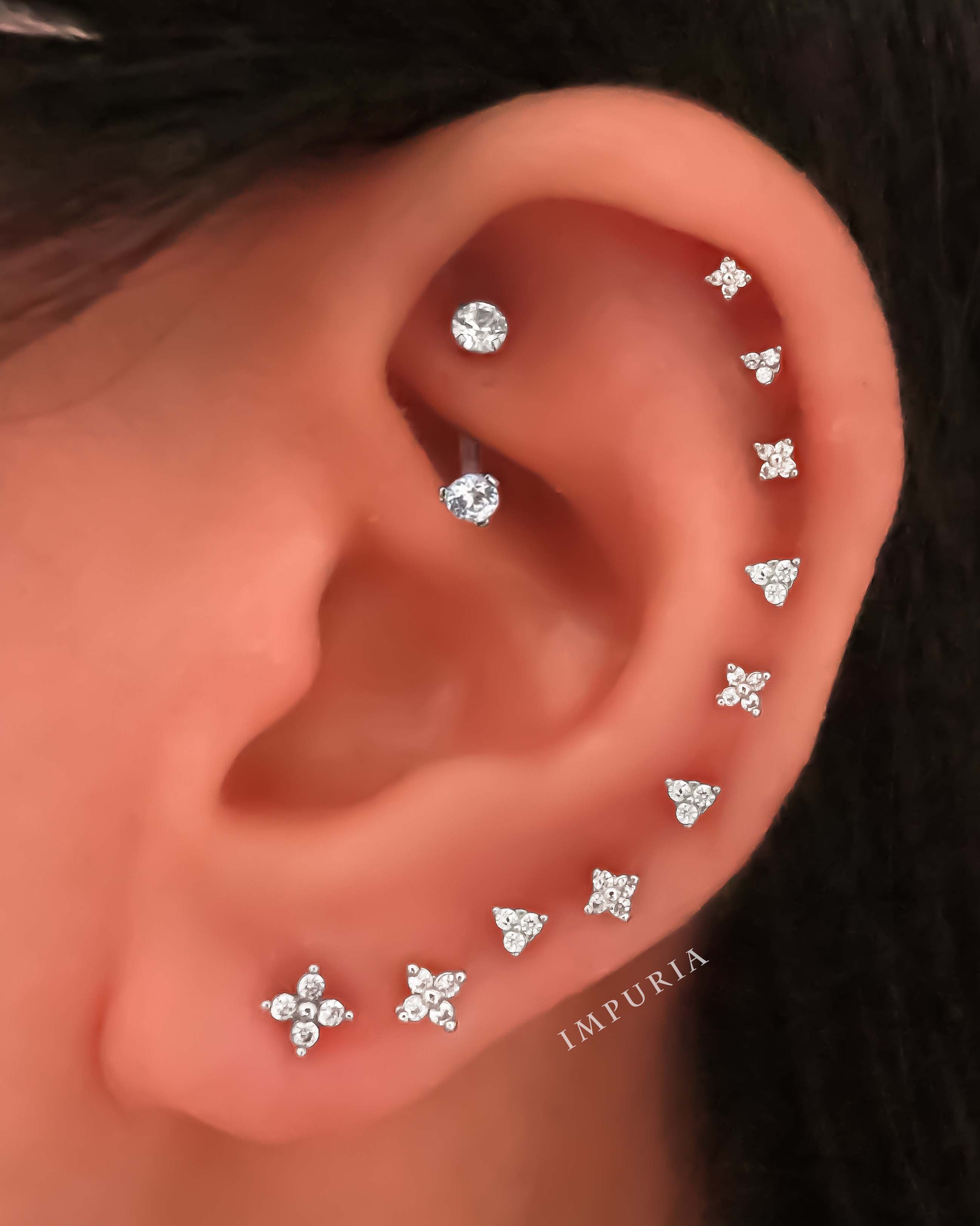 Pretty Multiple Ear Piercing Ear Curation Ideas for Women - lindas ideas para perforar la oreja - www.Impuria.com #earpiercings