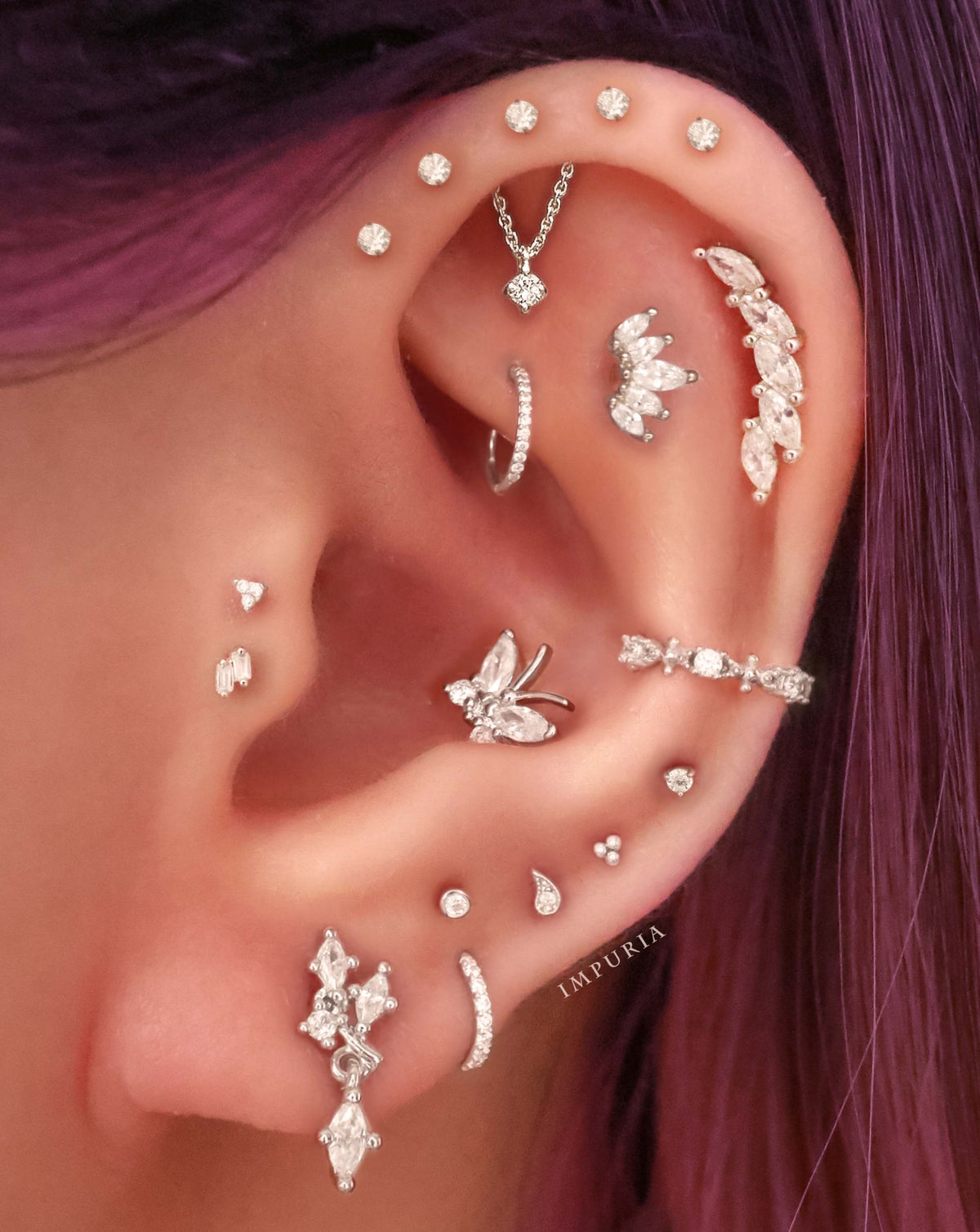 Gold Ear Curation Ideas Cartilage Helix Tragus Conch Ear Piercing Earring Studs - Ideas para perforar la oreja - www.Impuria.com