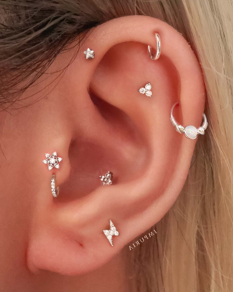 Winter Inspired Curated Ear Piercing Ideas - Snowflake Cartilage Helix Tragus Lobe Earring Stud - perforaciones en las orejas - www.Impuria.com